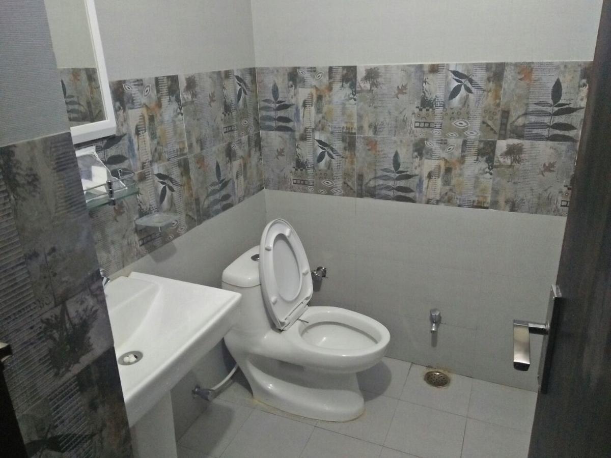 Hotel Oyo 11877 Royal Residency New Tehri Exteriér fotografie
