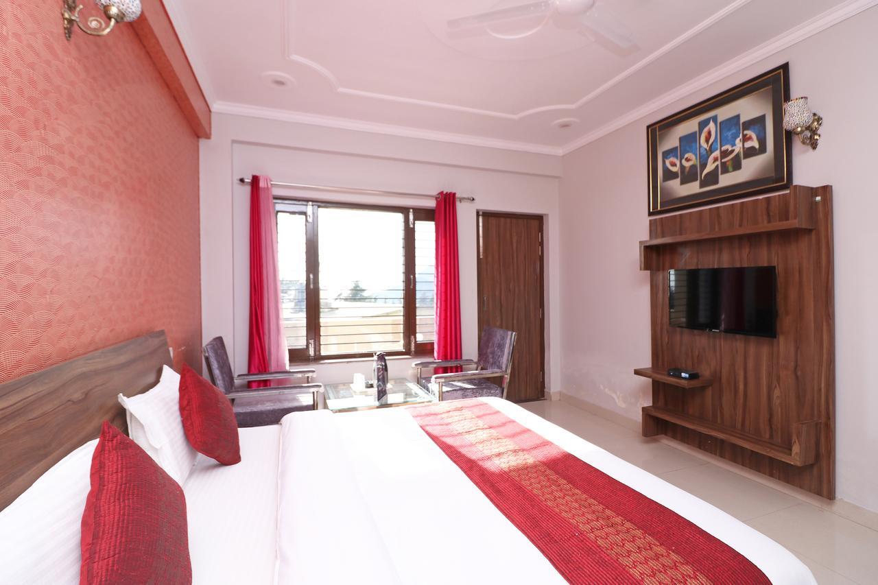 Hotel Oyo 11877 Royal Residency New Tehri Exteriér fotografie